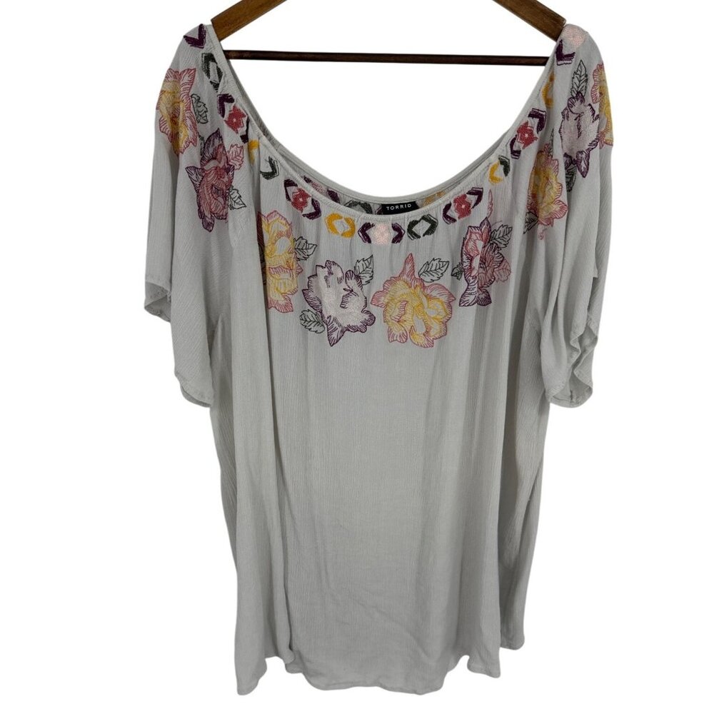 Torrid Womens Rayon Off-Shoulder Top With Multicolor Floral Embroidery Size 3X
